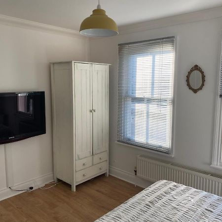 Modern Coastal Cottage 5 Minutes From The Ocean -Pet Friendly Рамсгейт Екстериор снимка